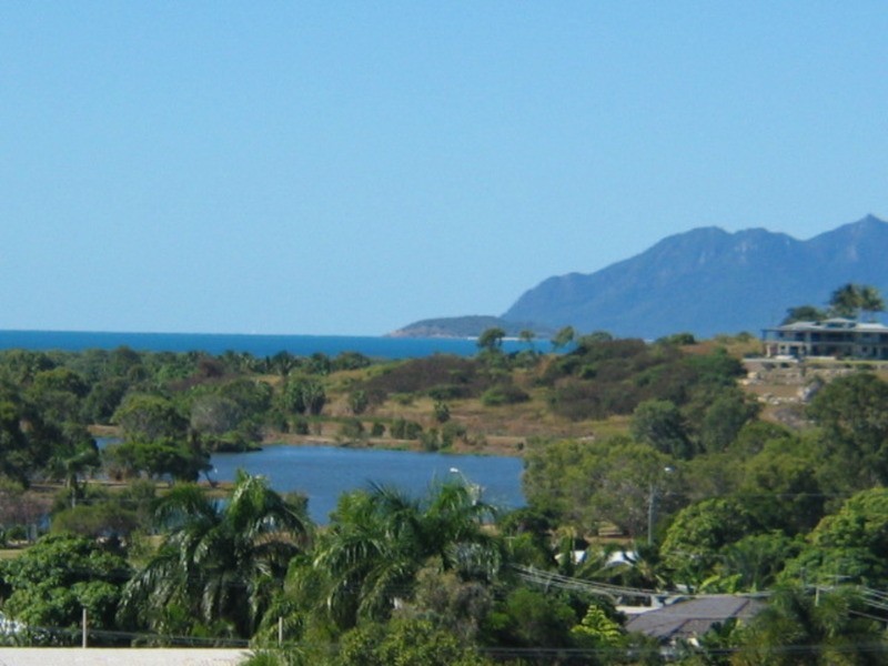 2 – 4 Panorama Place, Bowen QLD 4805
