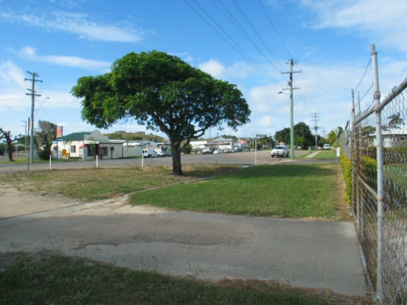 27 Don Street, Bowen QLD 4805