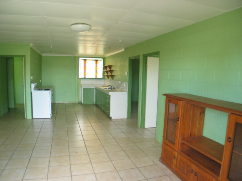 27 Don Street, Bowen QLD 4805
