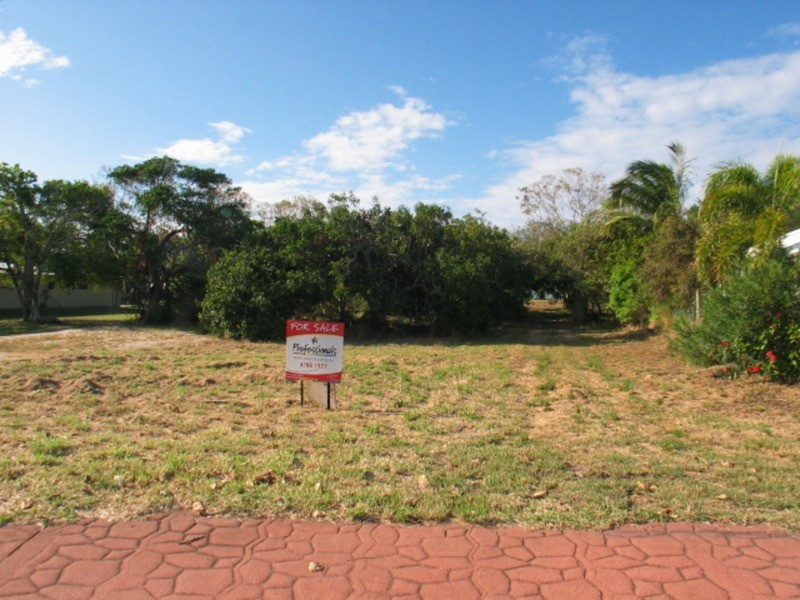 18 Horseshoe Bay Road, Bowen QLD 4805