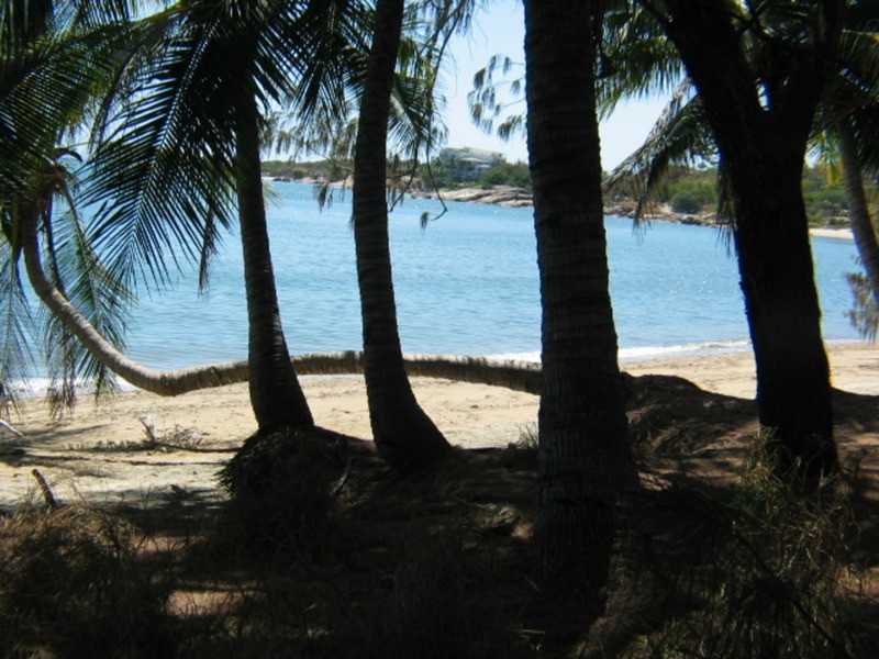 18 Horseshoe Bay Road, Bowen QLD 4805