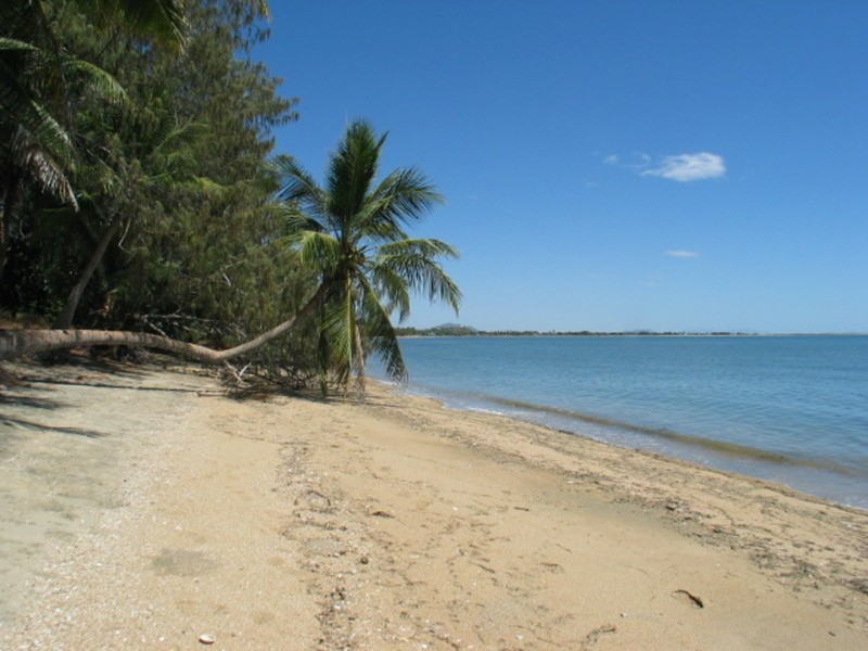 18 Horseshoe Bay Road, Bowen QLD 4805