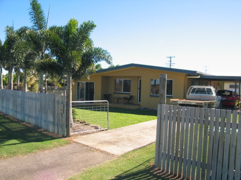 32 Russell Street, Bowen QLD 4805