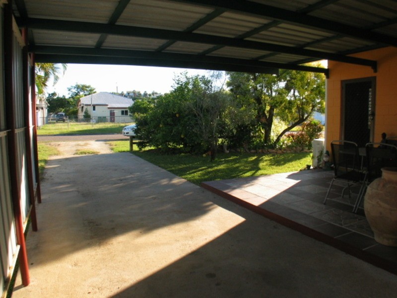 8 Korah Street, Bowen QLD 4805
