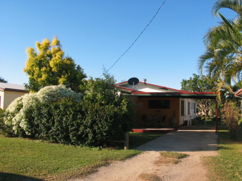 8 Korah Street, Bowen QLD 4805