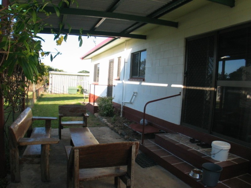 8 Korah Street, Bowen QLD 4805