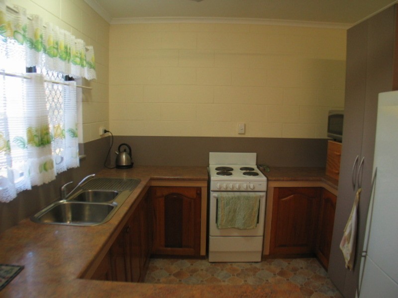 8 Korah Street, Bowen QLD 4805