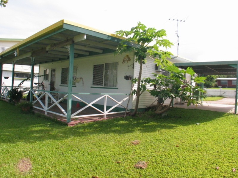 106 Gregory Street, Bowen QLD 4805