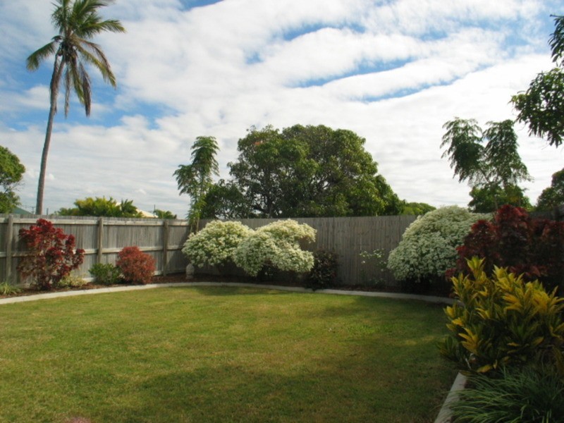 8 Johnston Street, Bowen QLD 4805