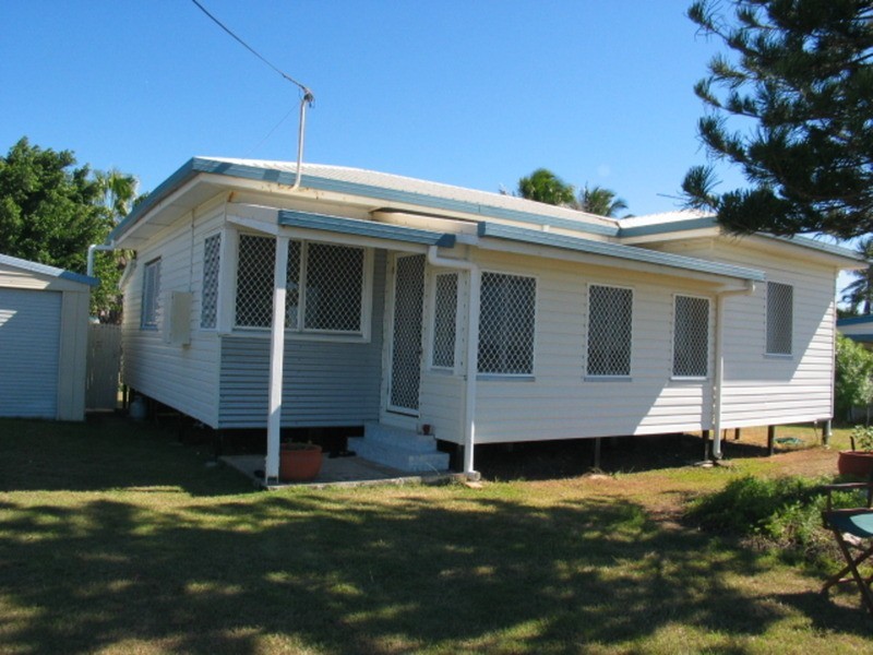 121 Esplanade, Bowen QLD 4805