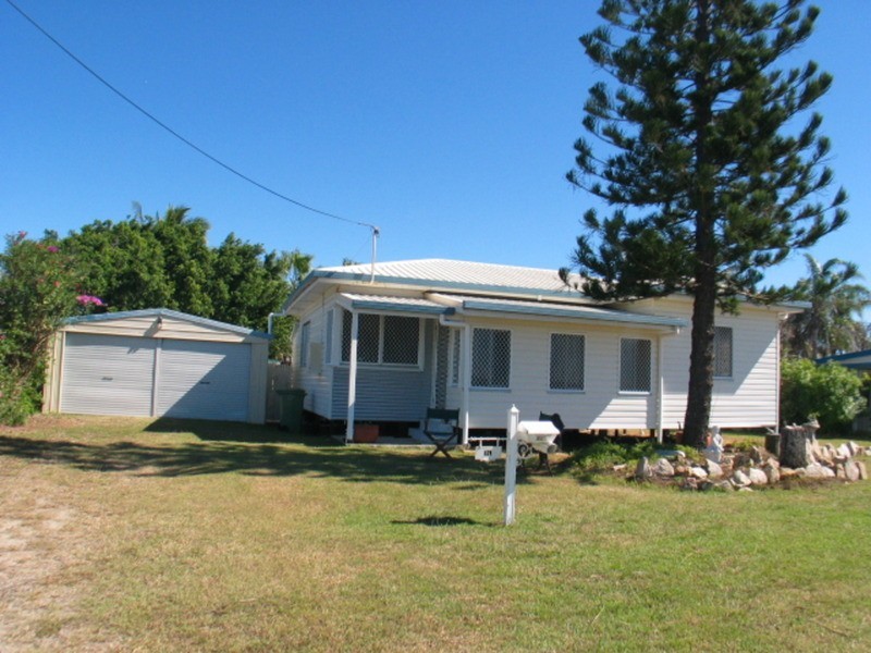 121 Esplanade, Bowen QLD 4805