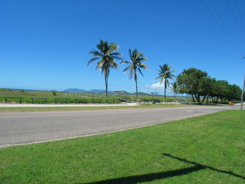 121 Esplanade, Bowen QLD 4805