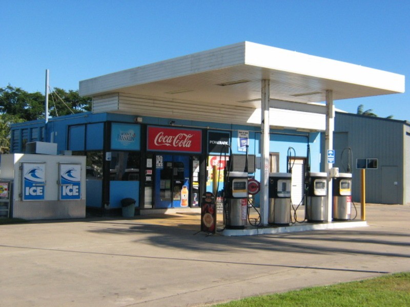 1 Tracey Street, Bowen QLD 4805