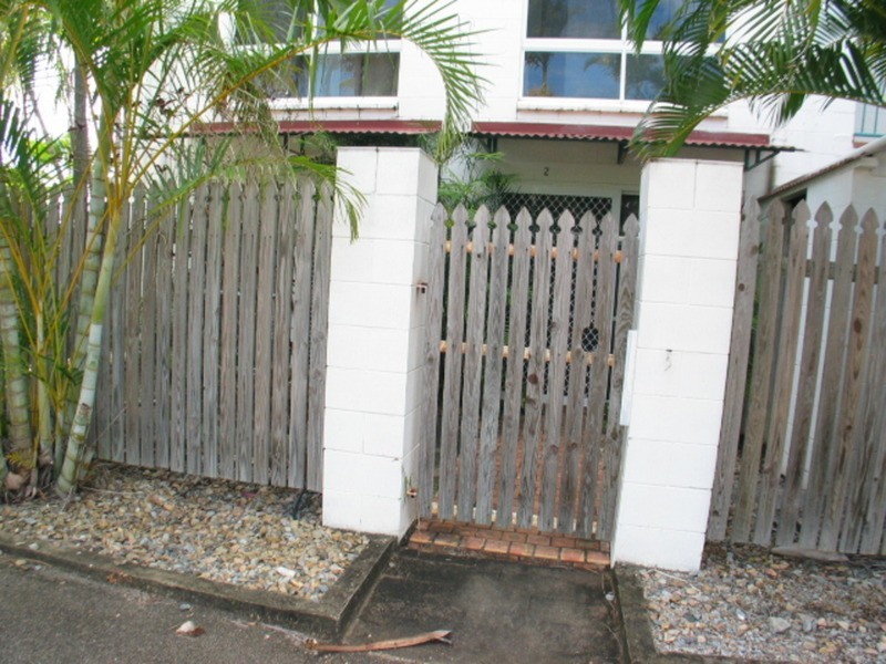 2/89 Horseshoe Bay Road, Bowen QLD 4805