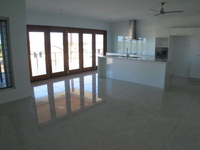 5 Silk Road, Bowen QLD 4805