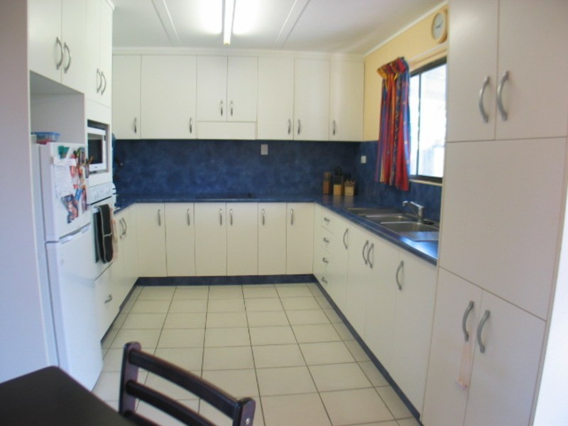 6 Sunset Crescent, Bowen QLD 4805