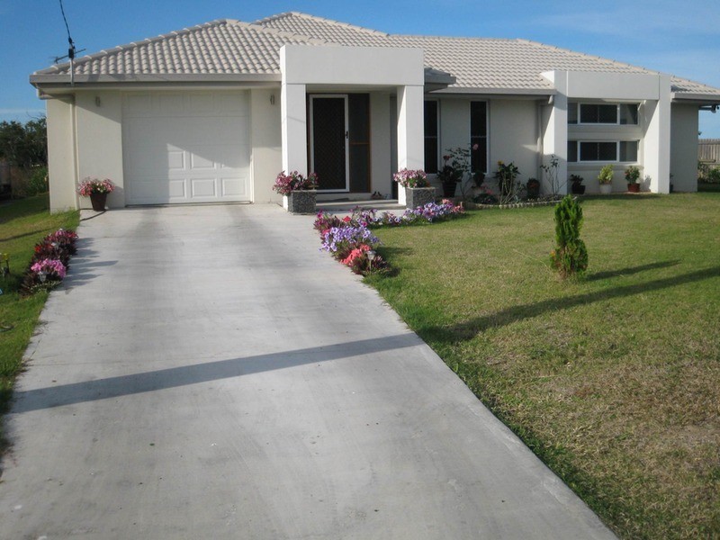 32 Emmerson Drive, Bowen QLD 4805