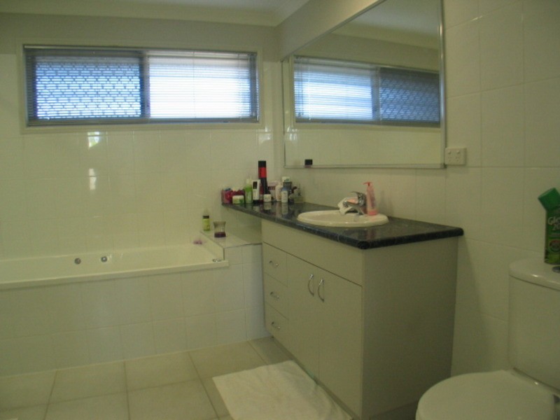 32 Emmerson Drive, Bowen QLD 4805