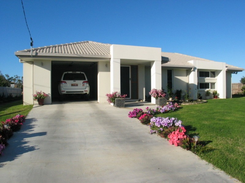 32 Emmerson Drive, Bowen QLD 4805