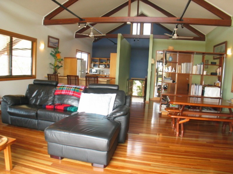 55 Adelaide Terrace, Bowen QLD 4805