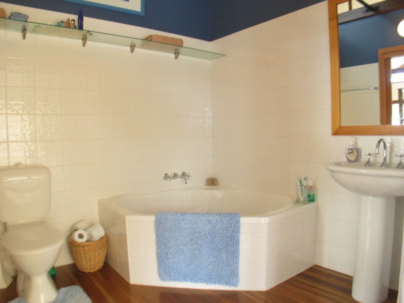 55 Adelaide Terrace, Bowen QLD 4805