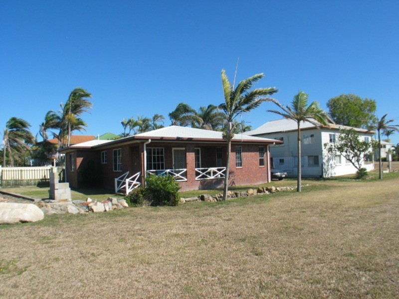 9 Thomas Street, Bowen QLD 4805