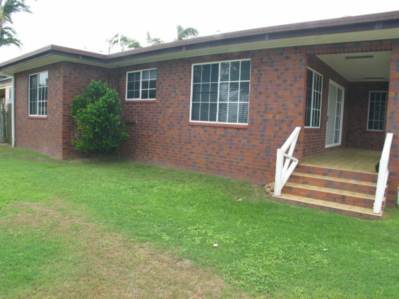 9 Thomas Street, Bowen QLD 4805