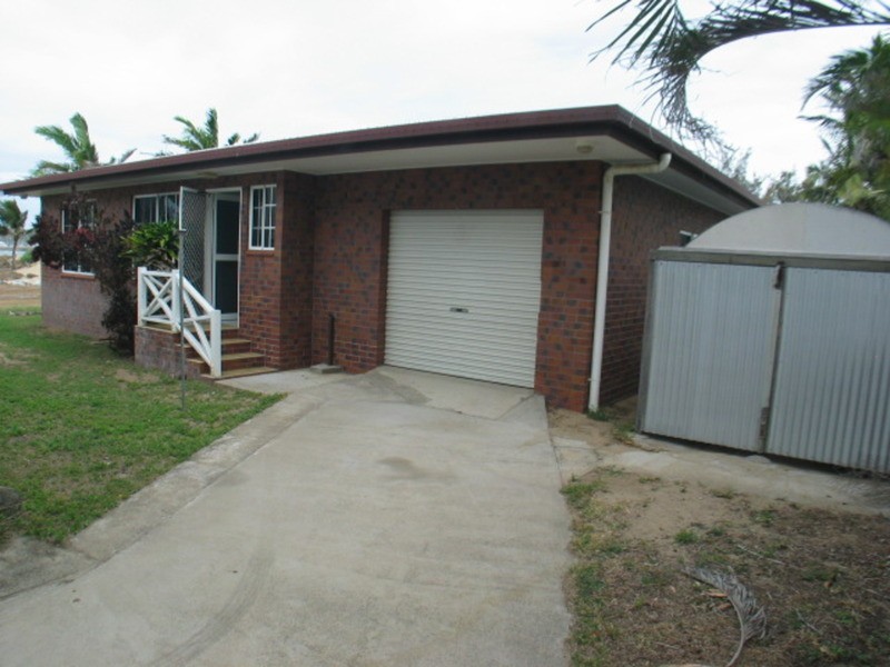 9 Thomas Street, Bowen QLD 4805