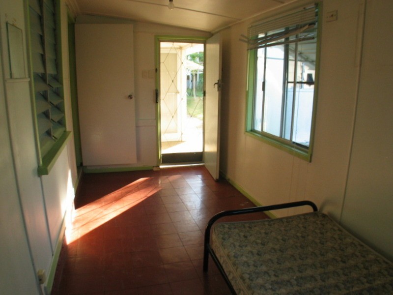 1/6 Webster Street, Bowen QLD 4805