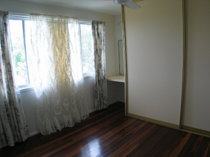 10 Daniel Street, Bowen QLD 4805