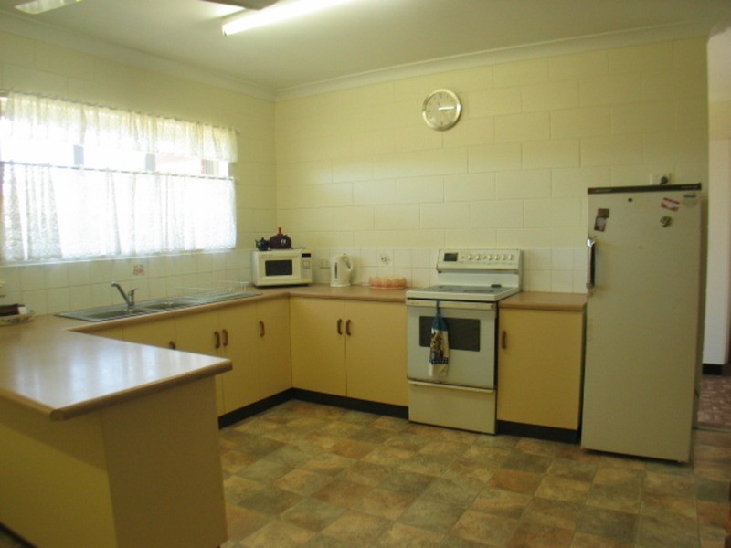 12 Inverdon Road, Bowen QLD 4805