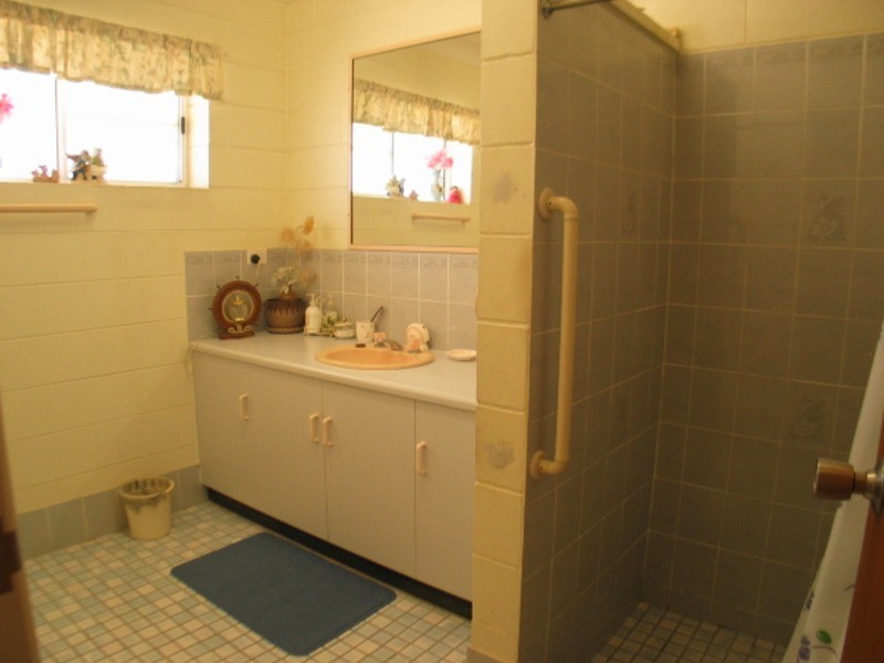 12 Inverdon Road, Bowen QLD 4805