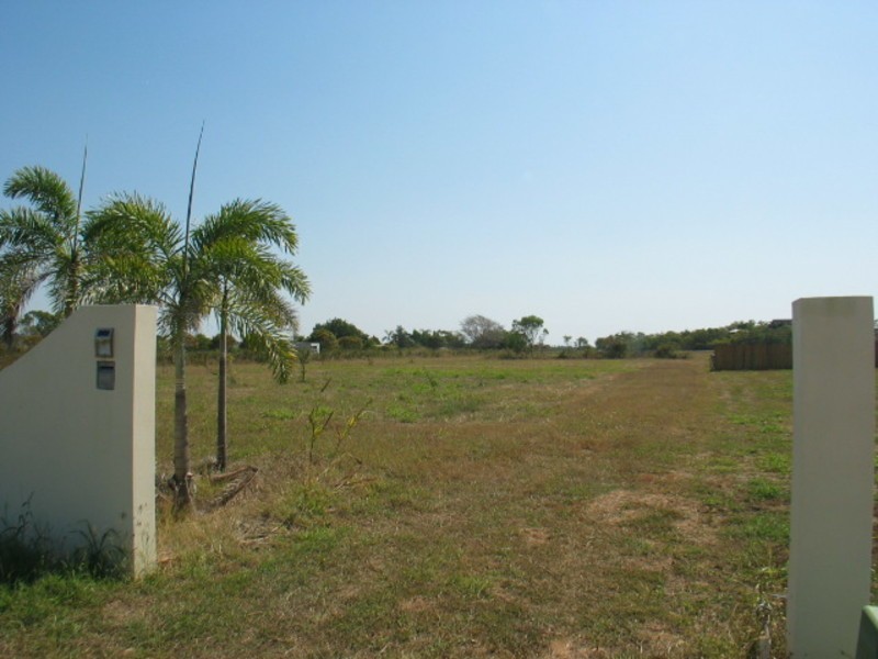 104 Drays Road, Bowen QLD 4805
