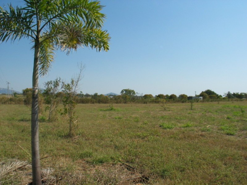 104 Drays Road, Bowen QLD 4805