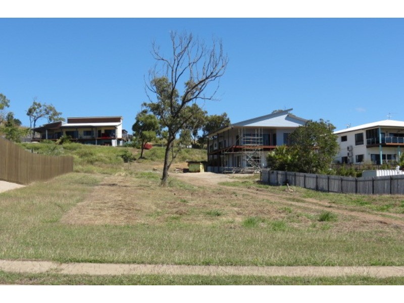 13 Marine Parade, Bowen QLD 4805