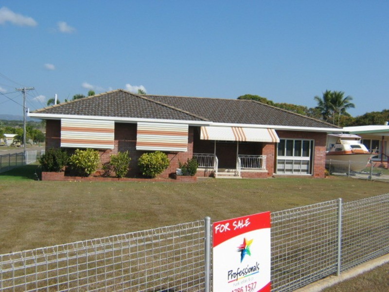 105 Leichhardt Street, Bowen QLD 4805
