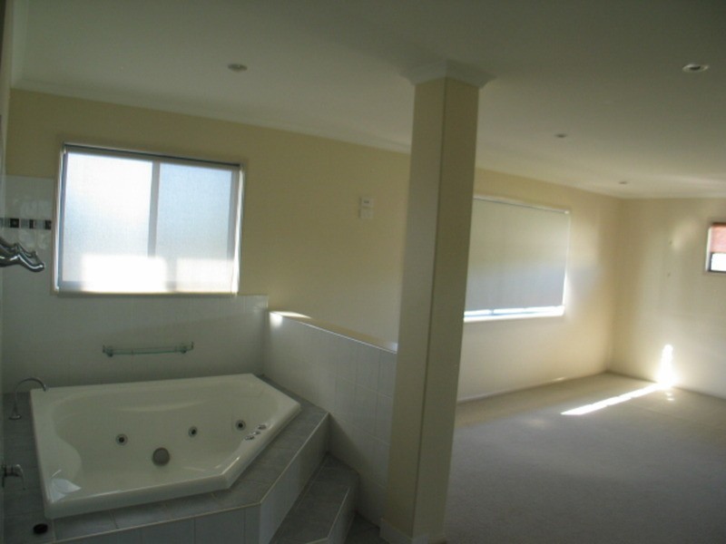 34 Wentworth Street, Bowen QLD 4805