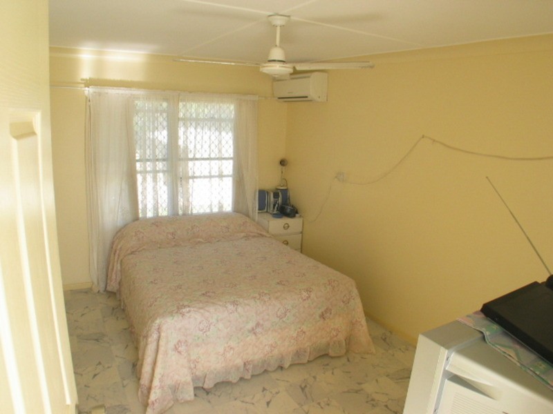 Flat 2/17 Leichhardt Street, Bowen QLD 4805