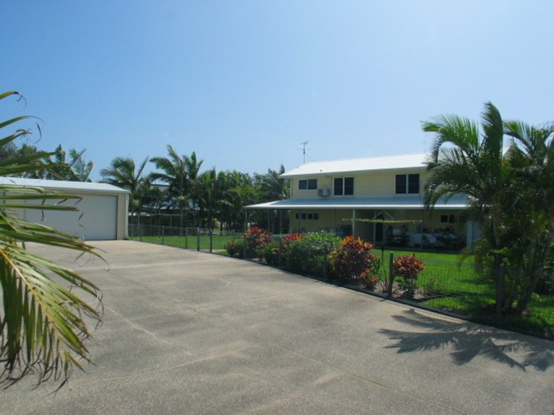 Flat 2/17 Leichhardt Street, Bowen QLD 4805