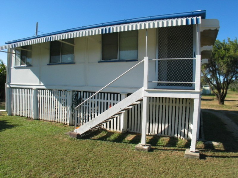 112 Herbert Street, Bowen QLD 4805