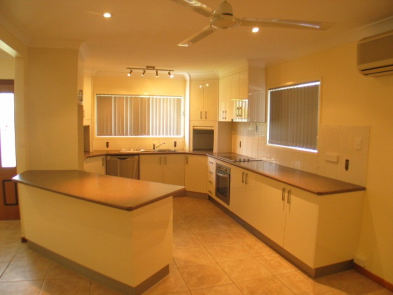 13 Gilbert Street, Bowen QLD 4805