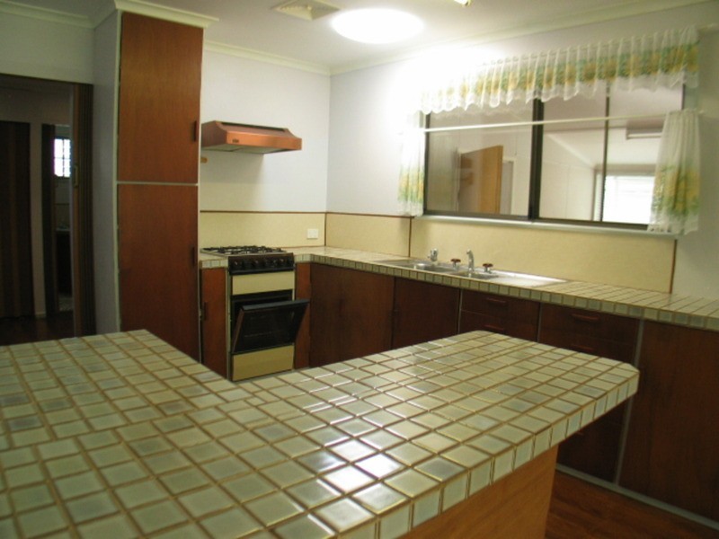 8 Carey Court, Bowen QLD 4805