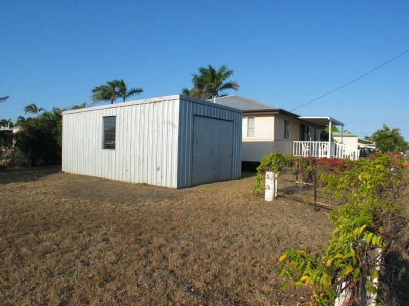 8 Murray Avenue, Bowen QLD 4805