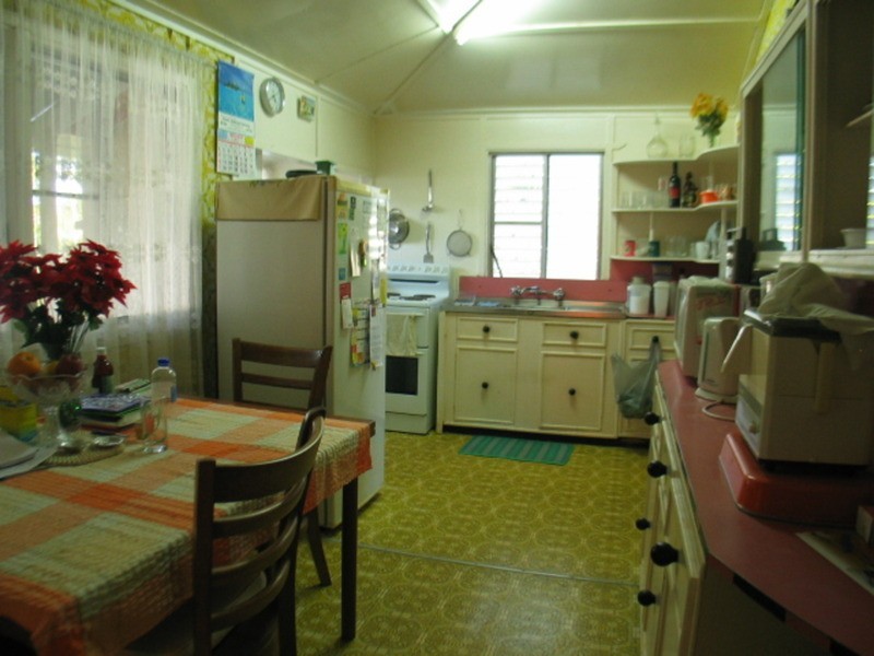 8 Murray Avenue, Bowen QLD 4805