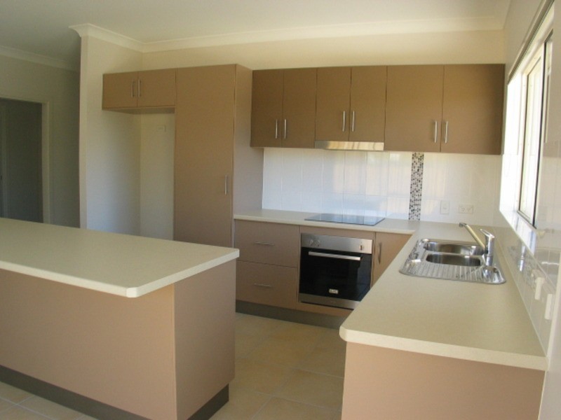 21 Seabreeze Close, Bowen QLD 4805