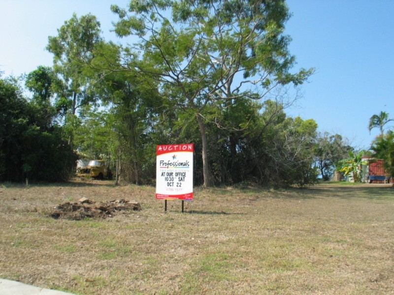 22 Baxter Avenue, Bowen QLD 4805