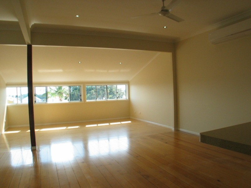 33 Herbert Street, Bowen QLD 4805