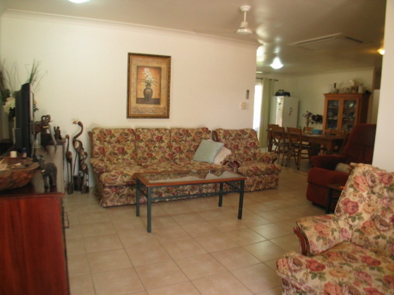 9 Suthers Street, Bowen QLD 4805