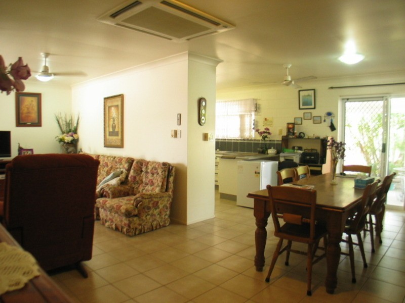 9 Suthers Street, Bowen QLD 4805
