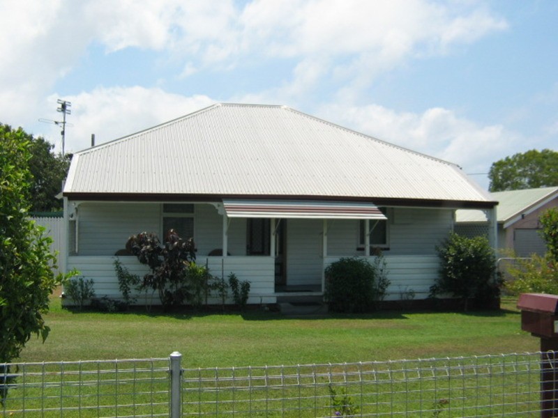 22 Poole Street, Bowen QLD 4805
